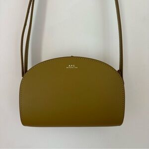 A.P.C. Demi lune mini